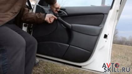 Как снять обшивку с передней двери Форд Фокус 1