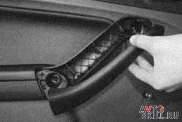 Как снять обшивку с задней двери Форд Фокус 2