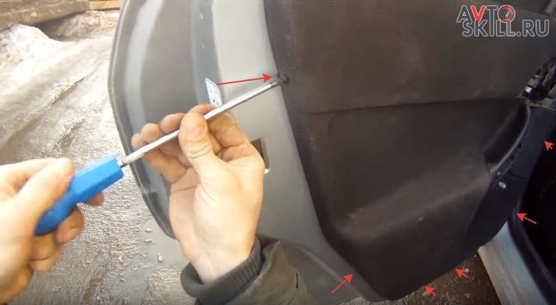 Как снять обшивку с задней двери Форд Фокус 1