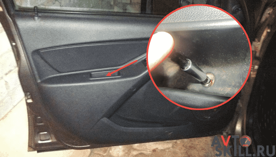 Как снять обшивку передней водительской двери на Лада Гранта